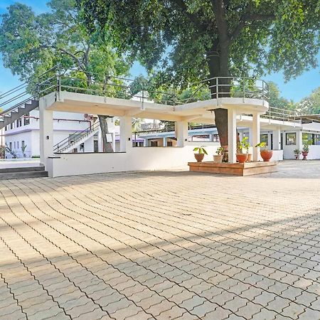 Collection O 83541 Hotel Summer House Daman Exterior foto